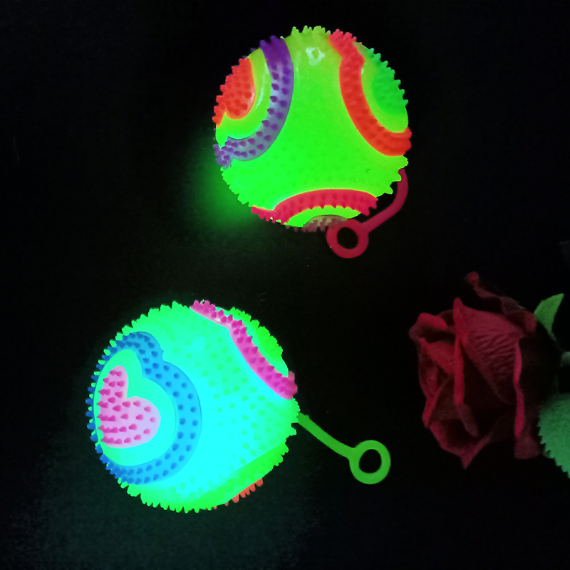 Glowing massage ball 7.5 cm bouncy ball flashing heart football with string and whistle piercing ball Glowing children &#039;s toy