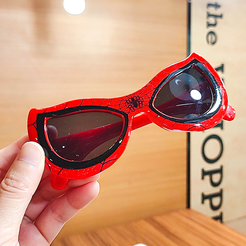 Kid's Eyewear UV-Proof Sunglasses Spider-Man Sunscreen for Boys Sunglasses Toy Glasses