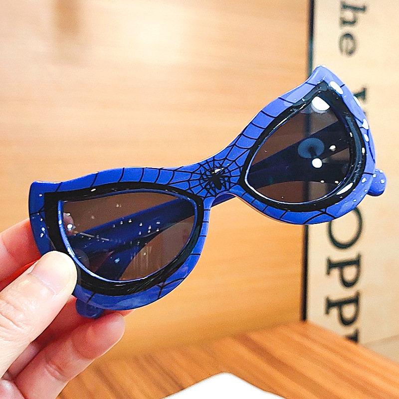 Kid's Eyewear UV-Proof Sunglasses Spider-Man Sunscreen for Boys Sunglasses Toy Glasses