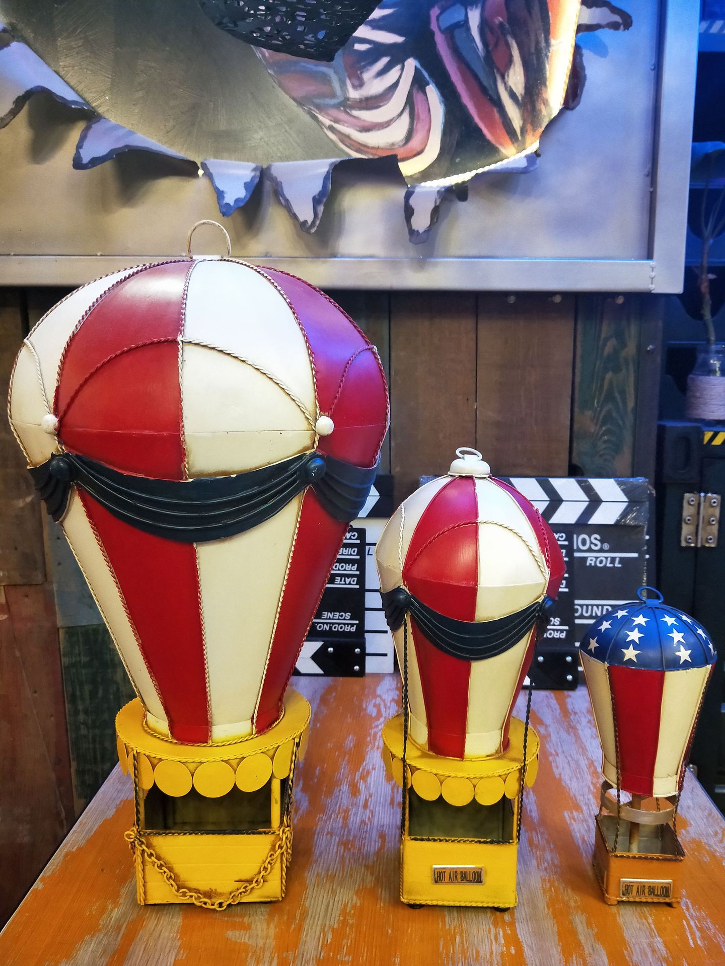 Antique tin decorative model for the 18th century French hot-air balloon bar western restaurant hanging home decoration