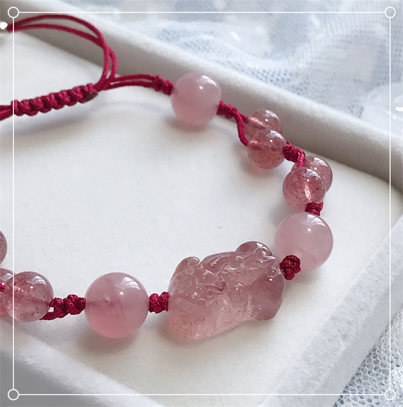 Natural Strawberry Quartz Crystal Bracelet for Women Woven Hand Strap Pink Crystal Peach Blossom This Animal Year Red Rope
