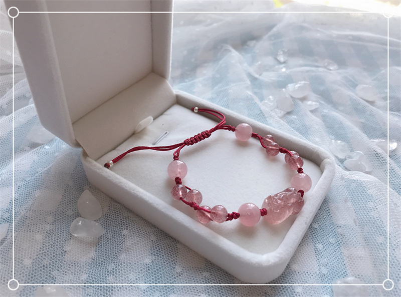 Natural Strawberry Quartz Crystal Bracelet for Women Woven Hand Strap Pink Crystal Peach Blossom This Animal Year Red Rope
