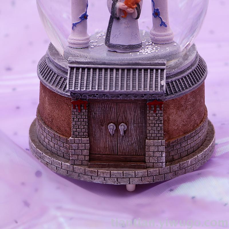 Resin decorated a classical beauty Crystal Ball music box dream luminous Snowflake Music box