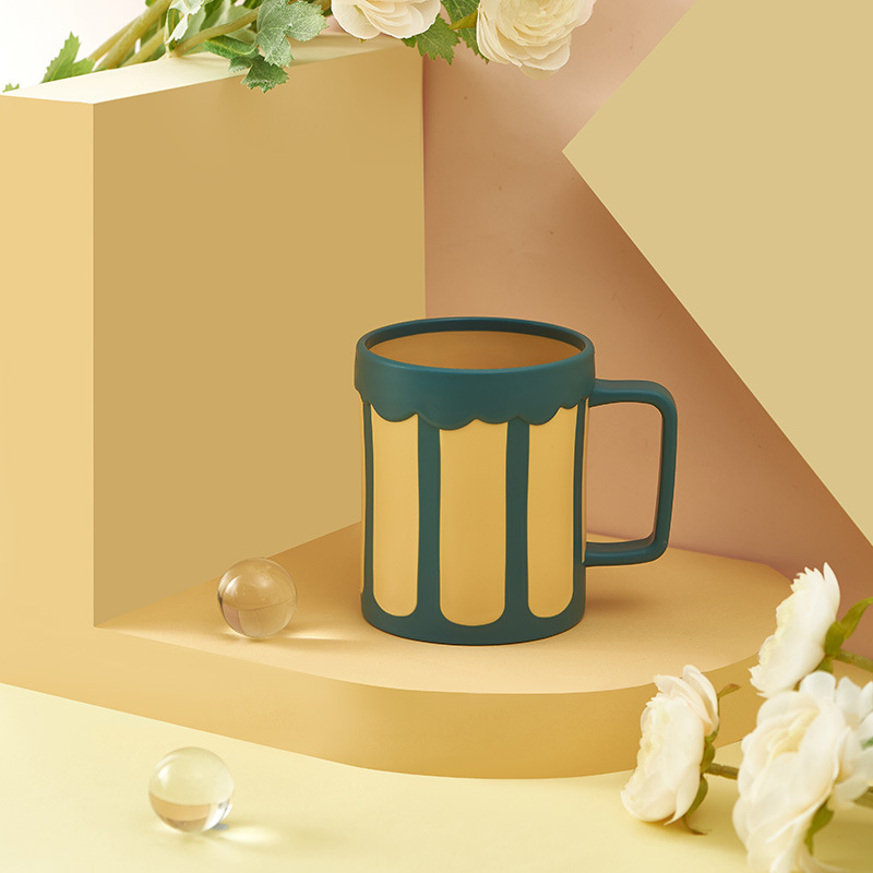 Creative Rotational Trojan Horse Two-Color Cups Household Living Room Bedroom Plastic Mark Cup Large Capacity Handle Water Cup