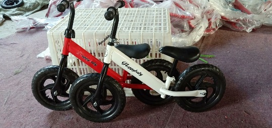 12-Inch Balance Bike (for Kids) Pedal-Free Two-Wheel Bicycle Scooter Scooter Baby Kid Toy Luge 12-Inch Balance Bike (for Kids) Pedal-Free Two-Wheel Bicycle Scooter Scooter Baby Kid Toy Luge