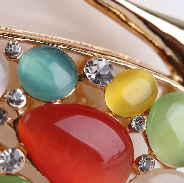 The cat's eye diamond key Koudian Swan drill key buckle alloy car hanging bag The cat's eye diamond key Koudian Swan drill key buckle alloy car hanging bag