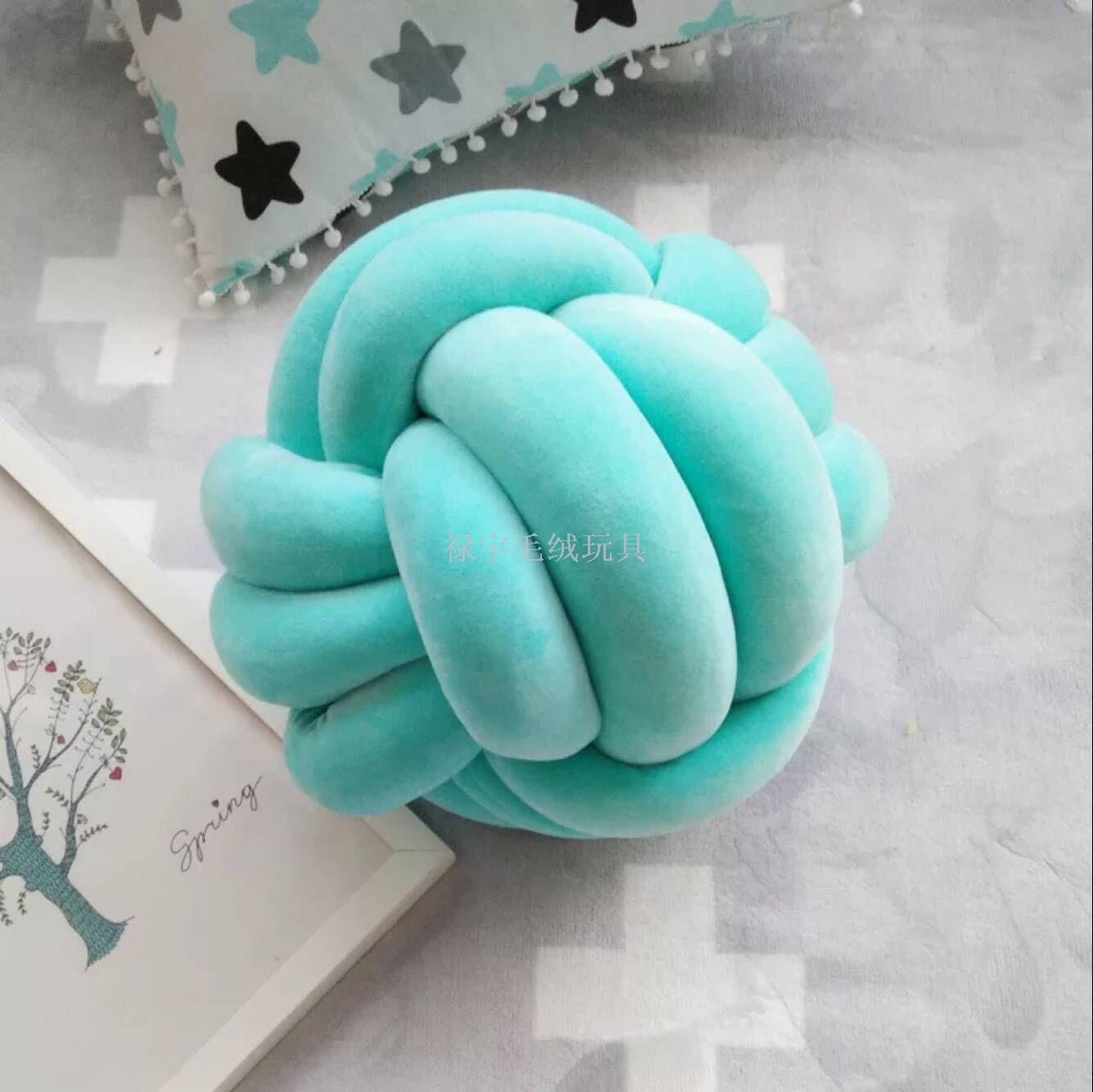 Sets a hot style knotted ball China knotted pillow national big life with a plush toy