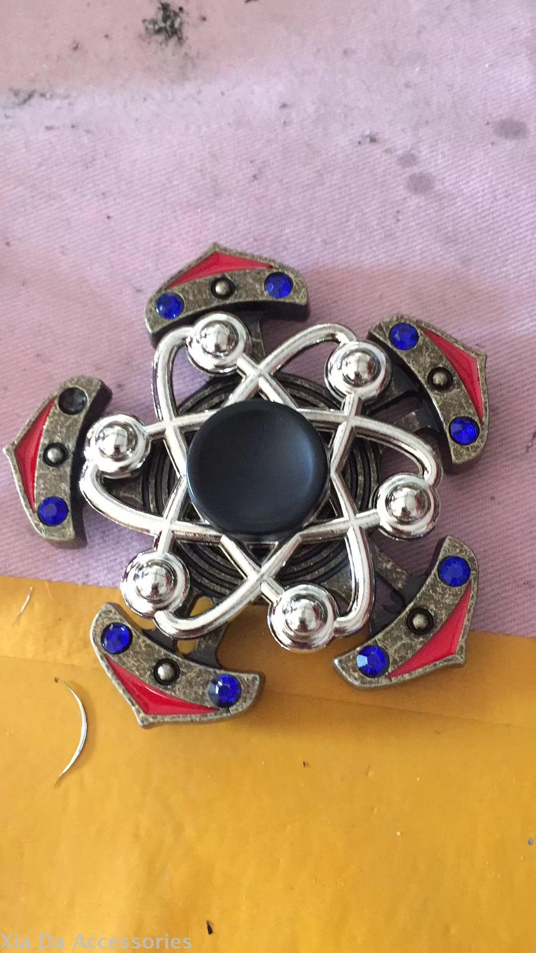 Hand spinner fingertip Gyro Zinc alloy Gyro 2-8 yuan Hand spinner fingertip Gyro Zinc alloy Gyro 2-8 yuan