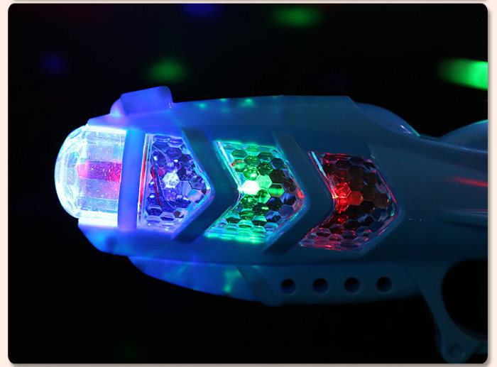 Gun electric light toy gun projection music boy 3-6 years old assault rifle 9.9 yuan for sale. Gun electric light toy gun projection music boy 3-6 years old assault rifle 9.9 yuan for sale.