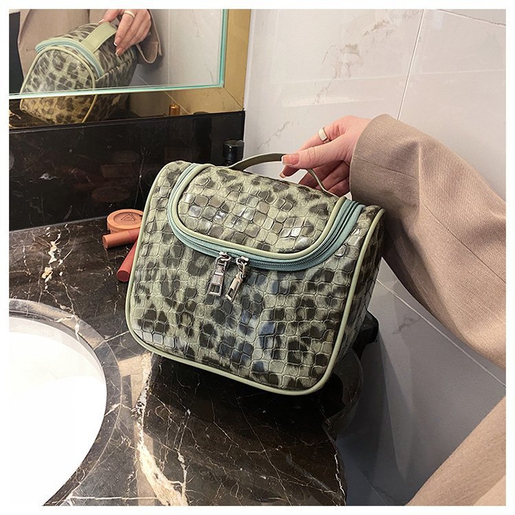 Cross-Border Fashion Leopard Print Small Bag Women's Bag 2021 Trendy New Korean Style Ins Internet Celebrity Versatile Handheld Cosmetic Bag Pu Cross-Border Fashion Leopard Print Small Bag Women's Bag 2021 Trendy New Korean Style Ins Internet Celebrity Versatile Handheld Cosmetic Bag Pu