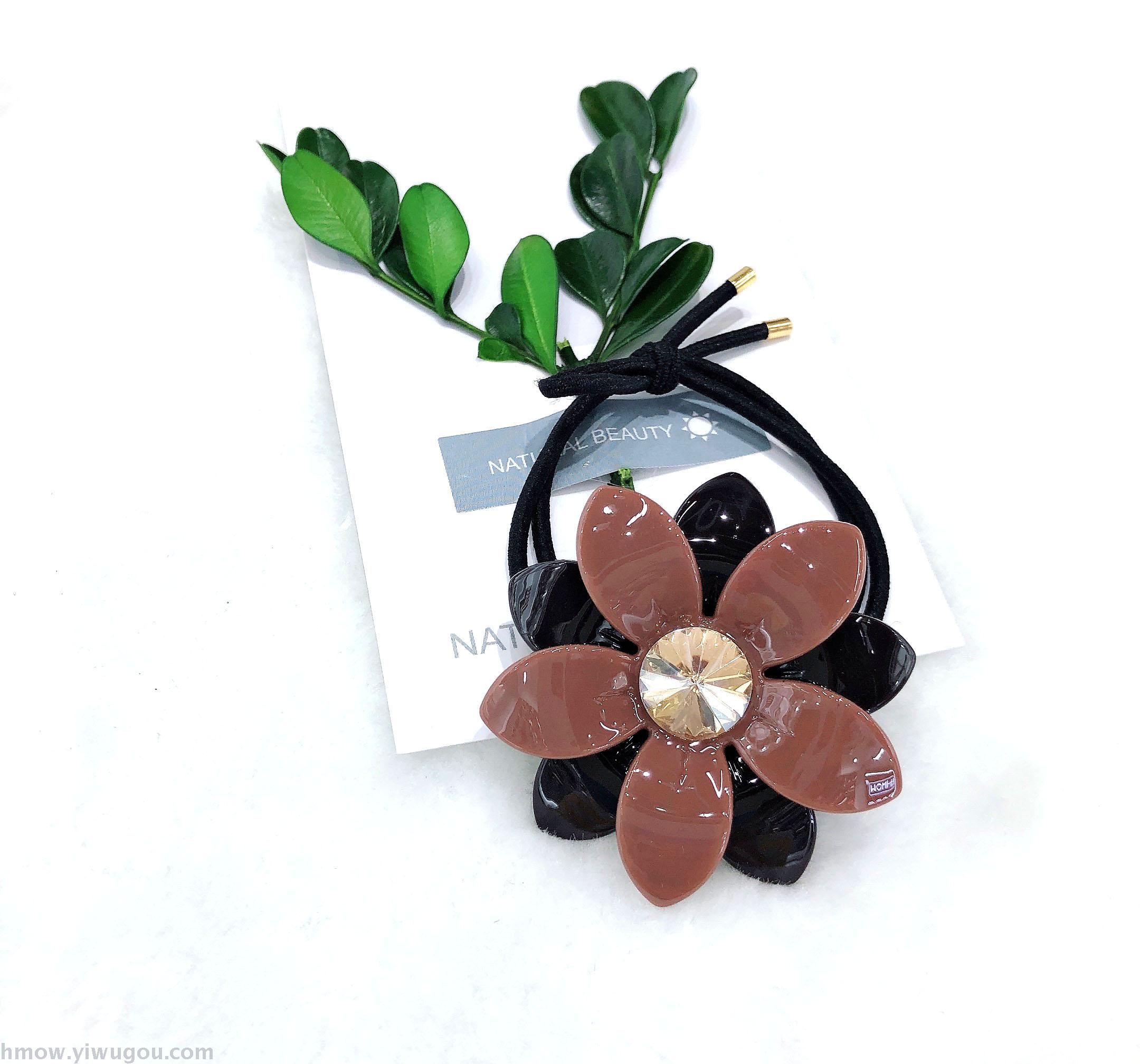 Flower hair rope South Korea Simple temperament hair ring girl Joker fascinate hair band hair hoop blonde buttons Flower hair rope South Korea Simple temperament hair ring girl Joker fascinate hair band hair hoop blonde buttons