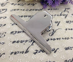 Iron grip metal clips blonde long tail 19mm Iron grip metal clips blonde long tail 19mm