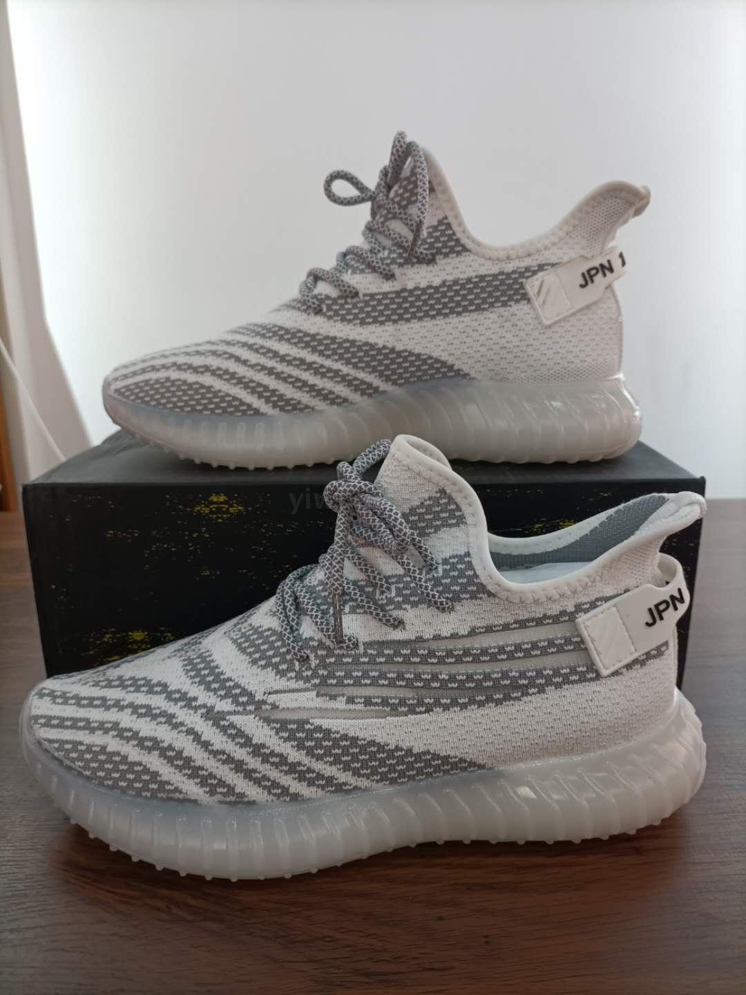 The new south Korean version of The summer 2020 trend goes with men's sports breathable blonde tide shoes The new south Korean version of The summer 2020 trend goes with men's sports breathable blonde tide shoes