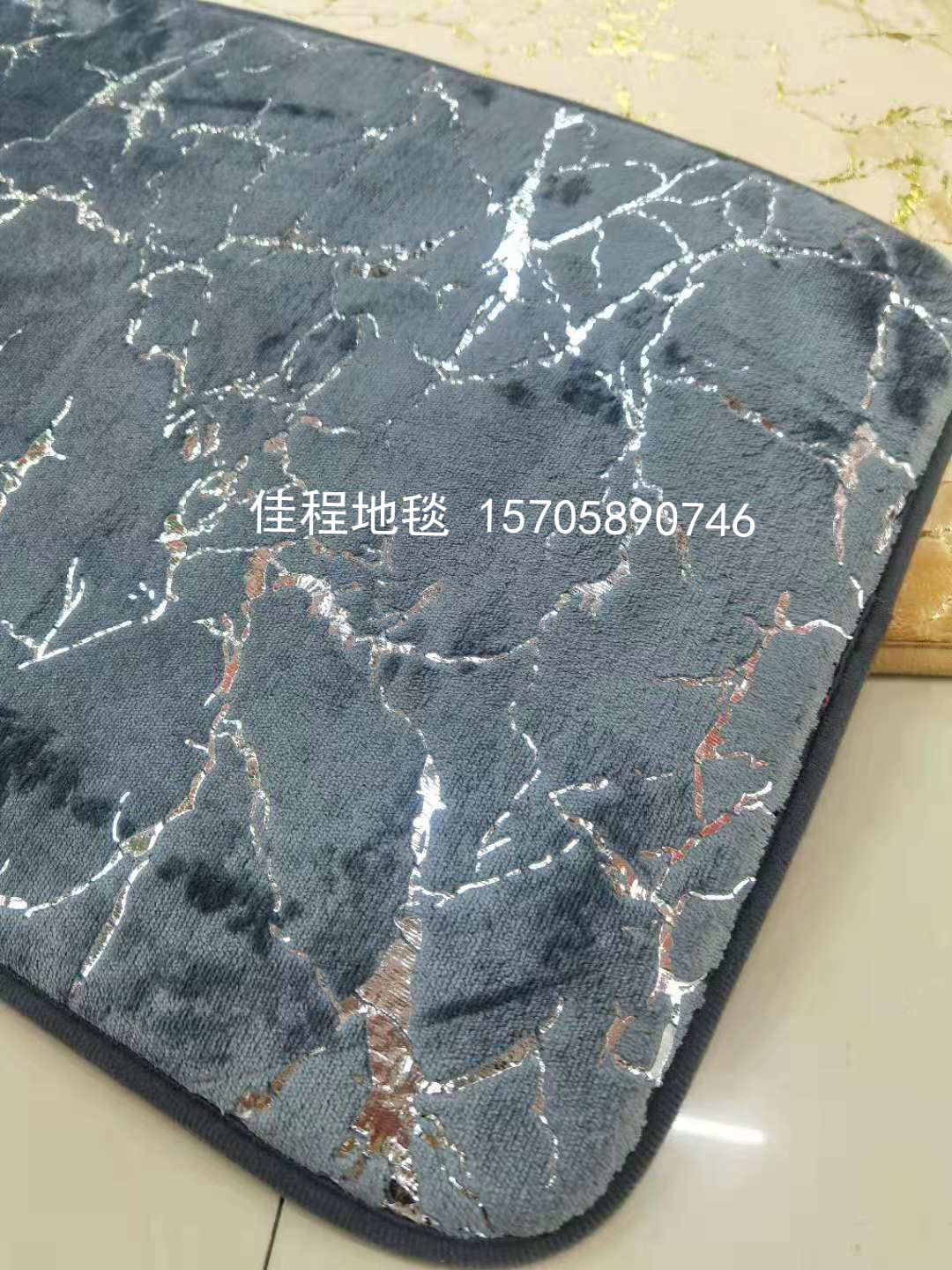 New Flannel Gilding Floor Mat Blonde Velvet Floor Mat Door Mat Non-Slip Mat Golden Crack Floor Mat New Flannel Gilding Floor Mat Blonde Velvet Floor Mat Door Mat Non-Slip Mat Golden Crack Floor Mat