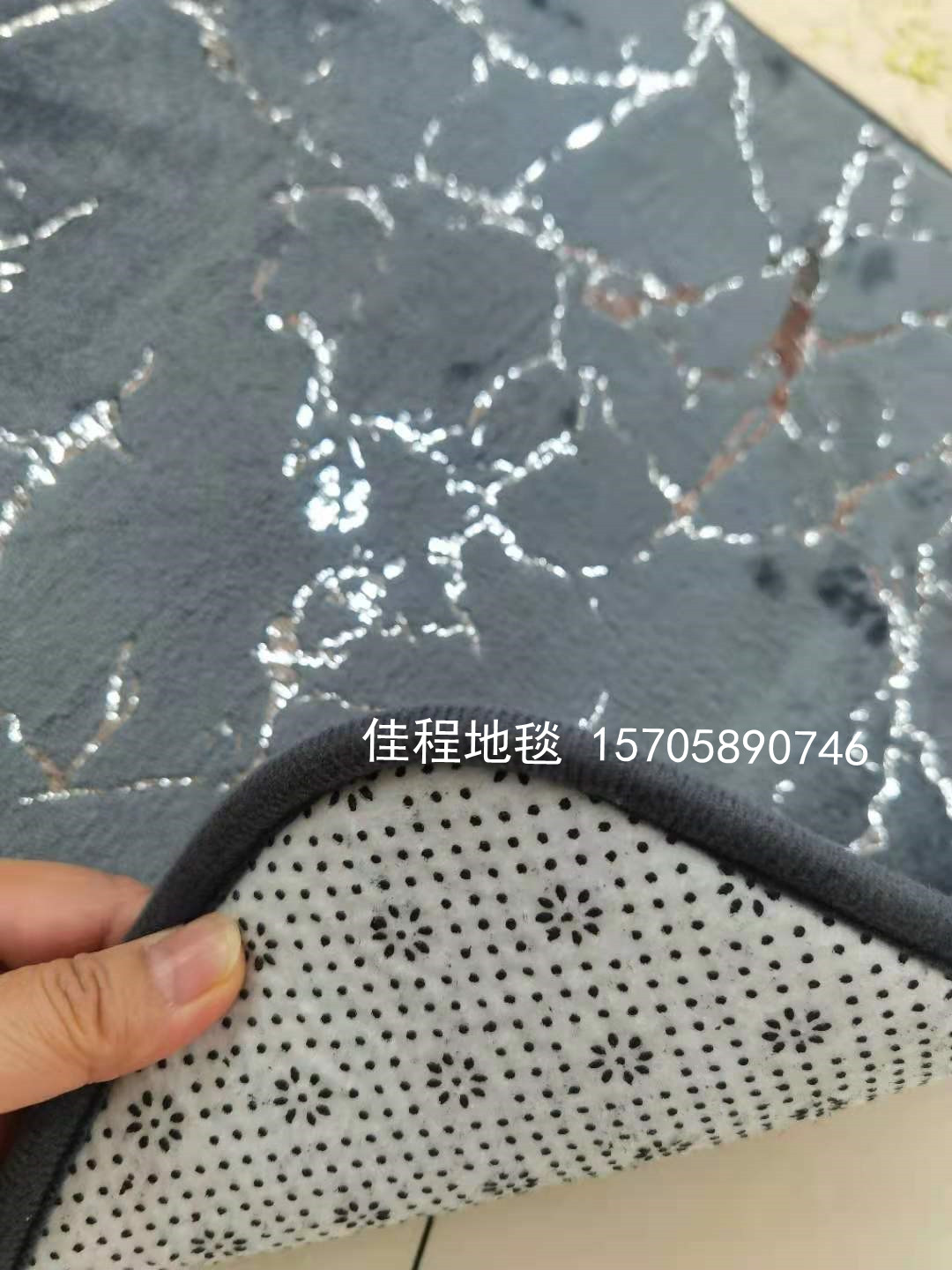 New Flannel Gilding Floor Mat Blonde Velvet Floor Mat Door Mat Non-Slip Mat Golden Crack Floor Mat New Flannel Gilding Floor Mat Blonde Velvet Floor Mat Door Mat Non-Slip Mat Golden Crack Floor Mat