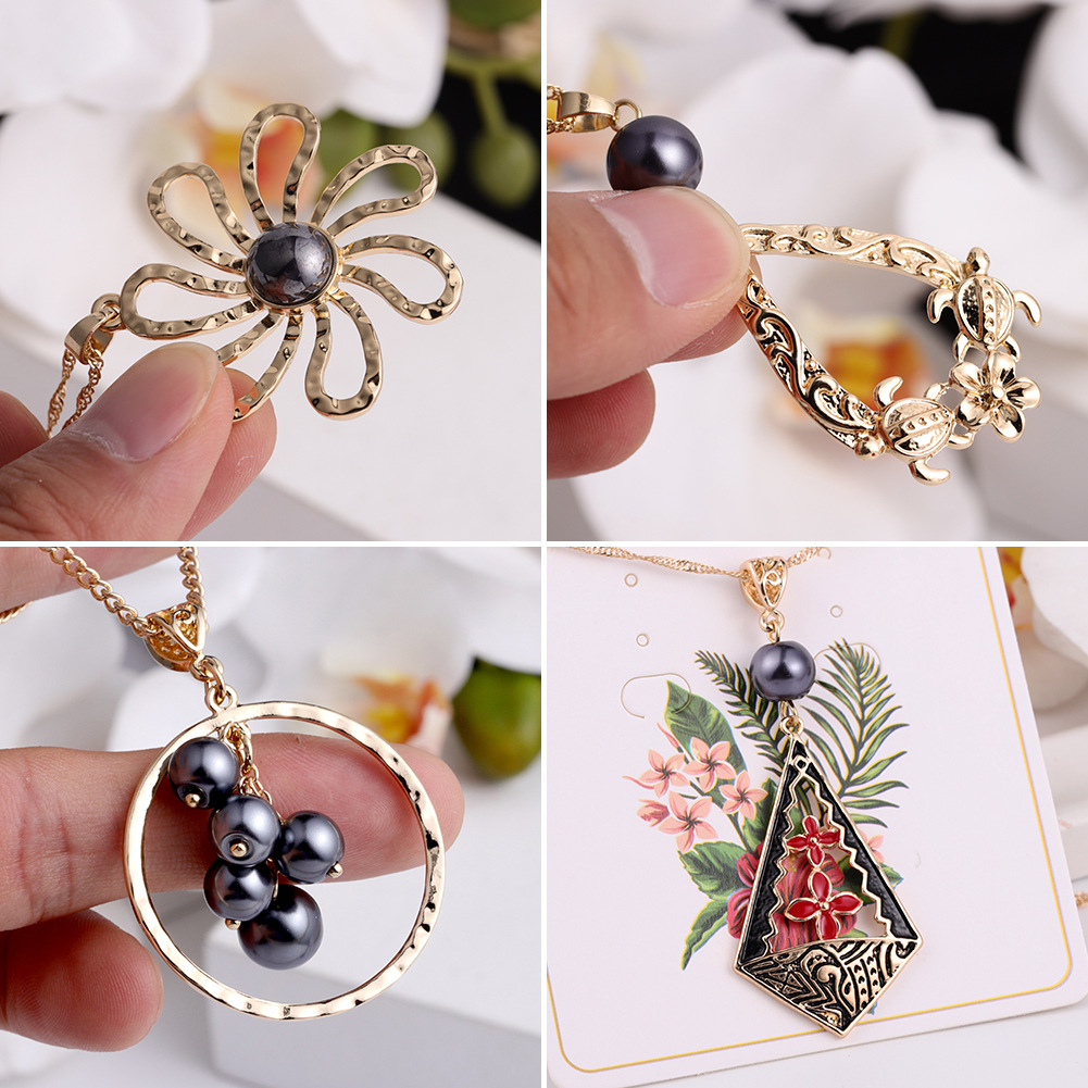 European and American Entry Lux Niche Retro Women&#039;s Geometric Independent Packaging Water Wave Chain Body Printed Pearl Full Diamond Necklace