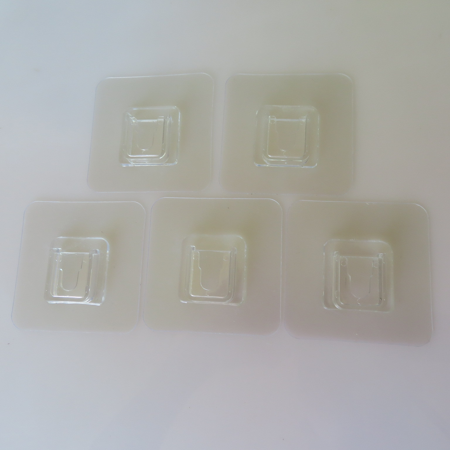 7cm Transparent Buckle Accessories Seamless U-Type Buckle Basket Towel Rack Soap Box Universal Accessories Quantity Discounts 7cm Transparent Buckle Accessories Seamless U-Type Buckle Basket Towel Rack Soap Box Universal Accessories Quantity Discounts