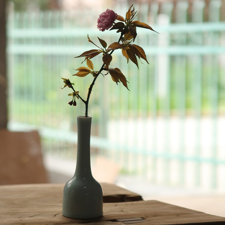 Hutian Misty Blue Bell-Shaped Vase Minimalist Chinese Style Ceramic Small Vase Home Table Hydroponic Flower Flower Decoration Generation Hutian Misty Blue Bell-Shaped Vase Minimalist Chinese Style Ceramic Small Vase Home Table Hydroponic Flower Flower Decoration Generation