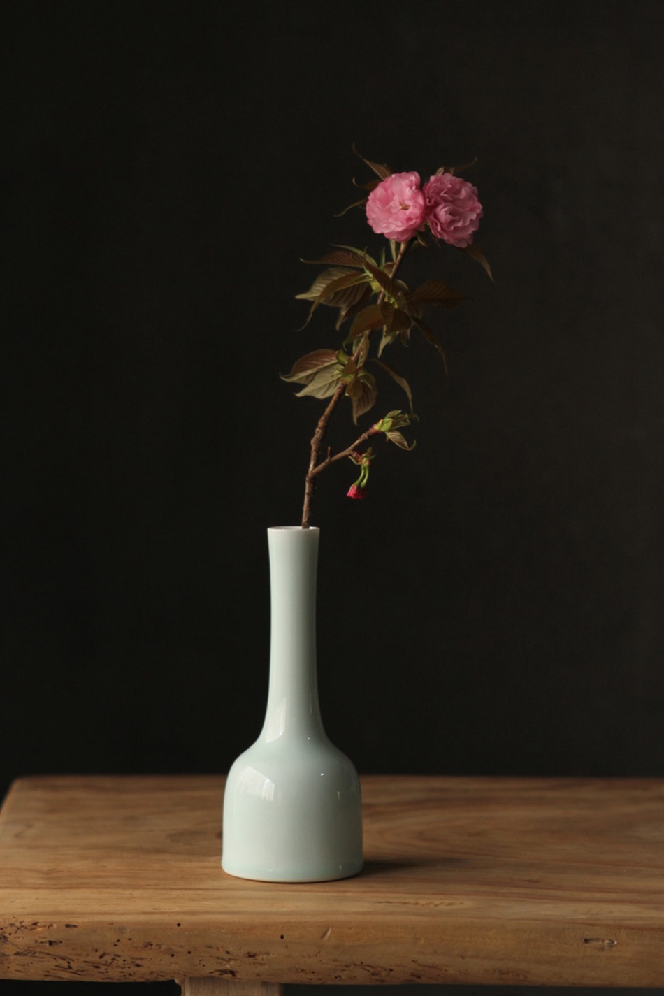 Hutian Misty Blue Bell-Shaped Vase Minimalist Chinese Style Ceramic Small Vase Home Table Hydroponic Flower Flower Decoration Generation Hutian Misty Blue Bell-Shaped Vase Minimalist Chinese Style Ceramic Small Vase Home Table Hydroponic Flower Flower Decoration Generation
