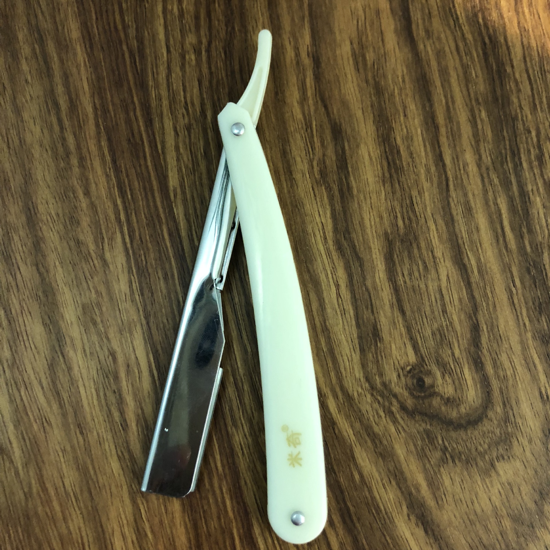 Mikey brand old manual shaving knife dovetail shaver face shaving eyebrow shaving knife holder, manufacturers direct sale Mikey brand old manual shaving knife dovetail shaver face shaving eyebrow shaving knife holder, manufacturers direct sale