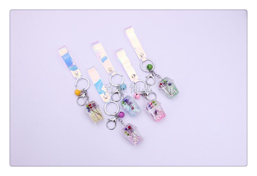Acrylic environment-friendly dustbin dried flowers into liquid oil quicksand key chain creative car key chain bag pendant Acrylic environment-friendly dustbin dried flowers into liquid oil quicksand key chain creative car key chain bag pendant