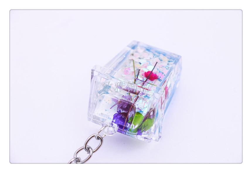Acrylic environment-friendly dustbin dried flowers into liquid oil quicksand key chain creative car key chain bag pendant Acrylic environment-friendly dustbin dried flowers into liquid oil quicksand key chain creative car key chain bag pendant