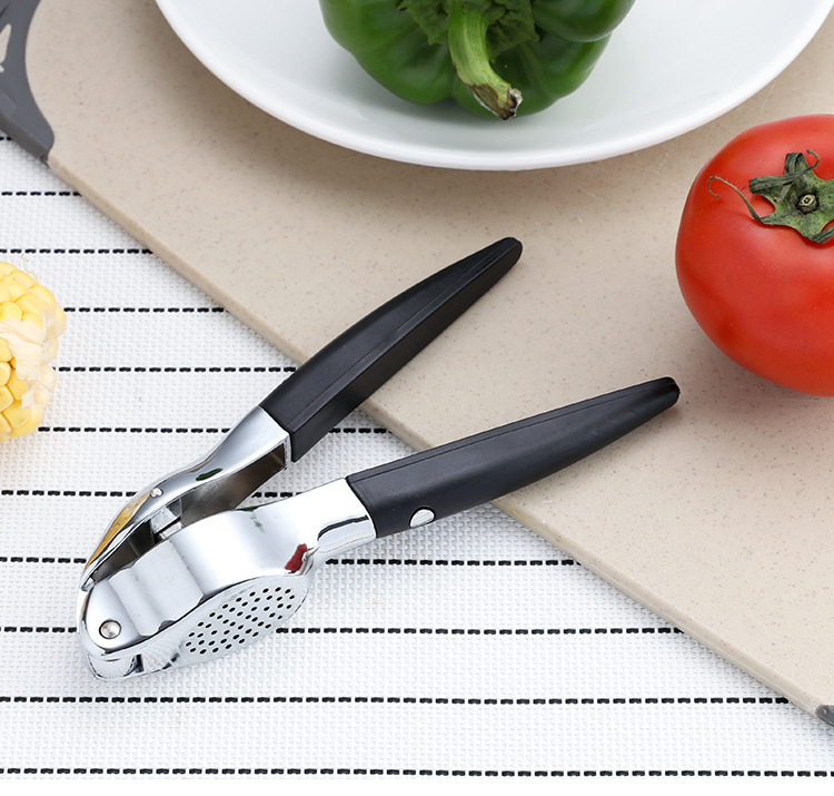 Zp-alloy garlic press multifunctional manual tamper garlic puree peeler garlic clip kitchen gadgets manufacturers direct sales