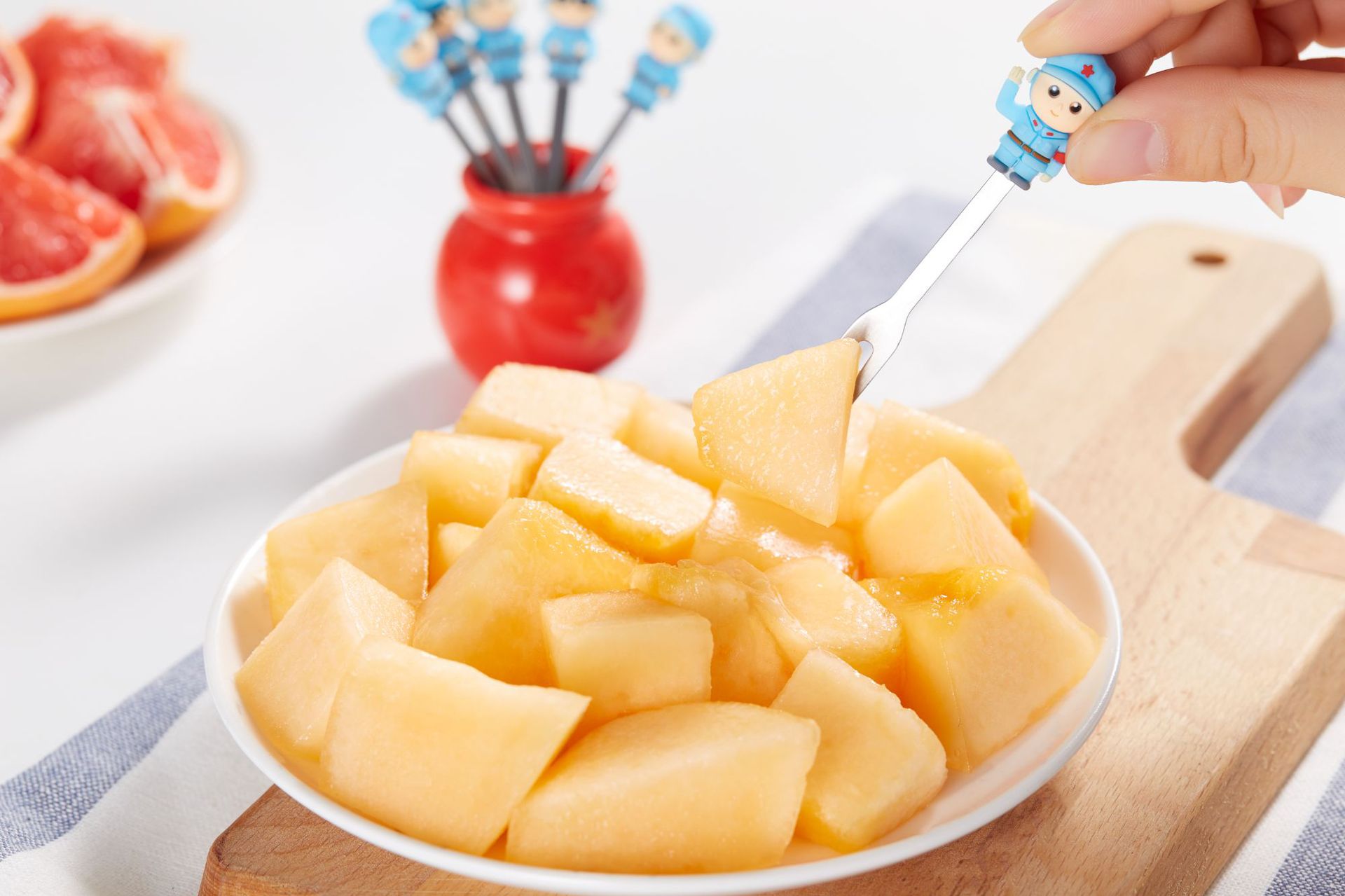 Creative Cartoon Red Army Stainless Steel Fruit Fork Set 6 Assembly Base Ceramic Fruit Fork Creative Cartoon Red Army Stainless Steel Fruit Fork Set 6 Assembly Base Ceramic Fruit Fork
