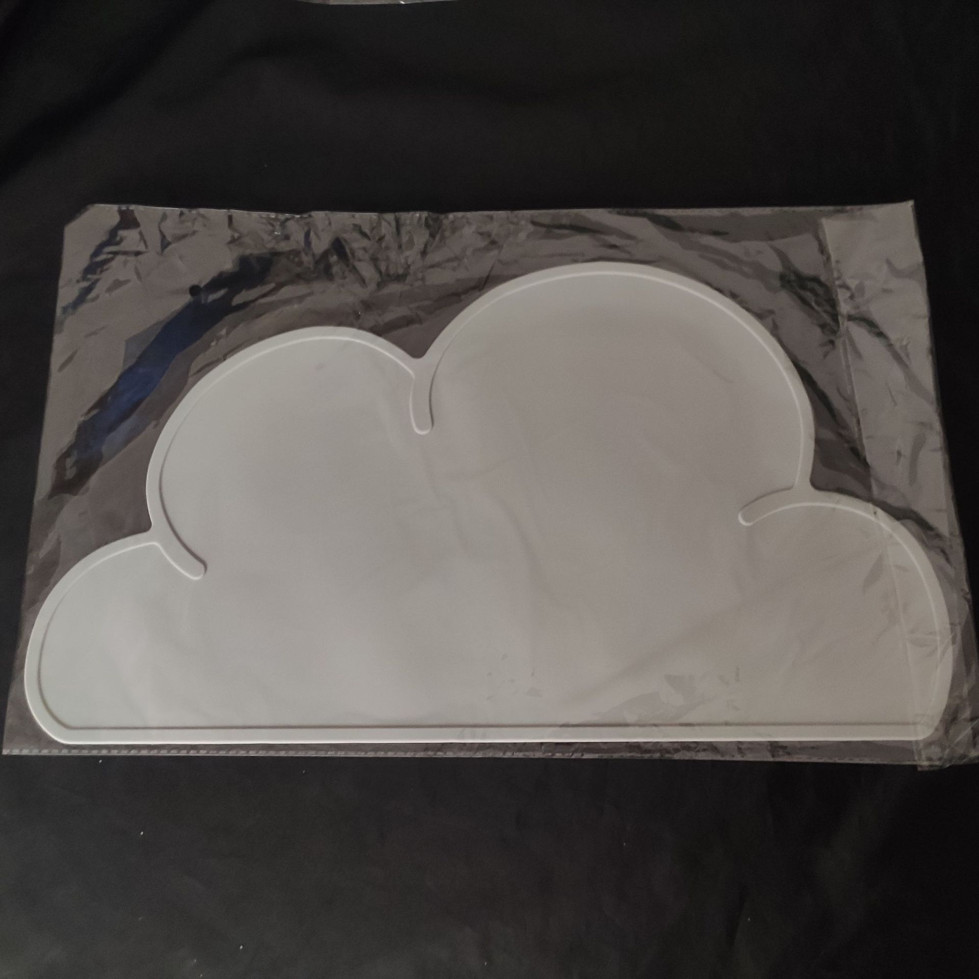 Children's Placemat Silicone Cloud Heat Proof Mat Creative Coaster Pet NonSlip LeakProof Pad AntiScalding Table Mat Children's Placemat Silicone Cloud Heat Proof Mat Creative Coaster Pet NonSlip LeakProof Pad AntiScalding Table Mat