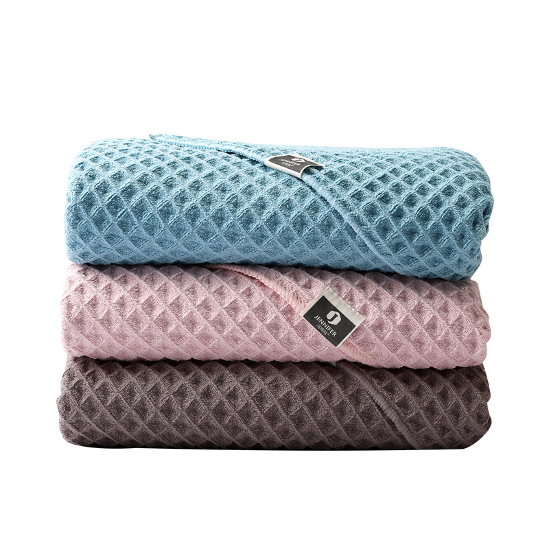 Factory direct sale of the latest waffle towel soft absorbent adult lovers Bath towel