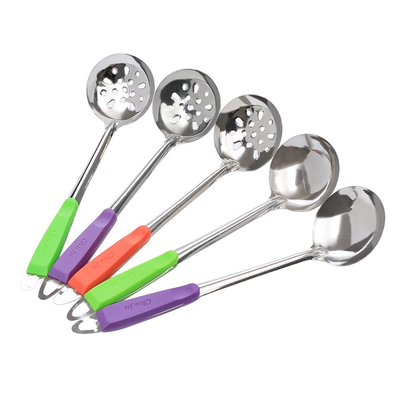 Hanging Colander Hot Pot Spoon Color Handle Stainless Steel Soup Ladle For Cooking Soup In The Kitchen Soup Spoon For Stirring Long Handle Spoon