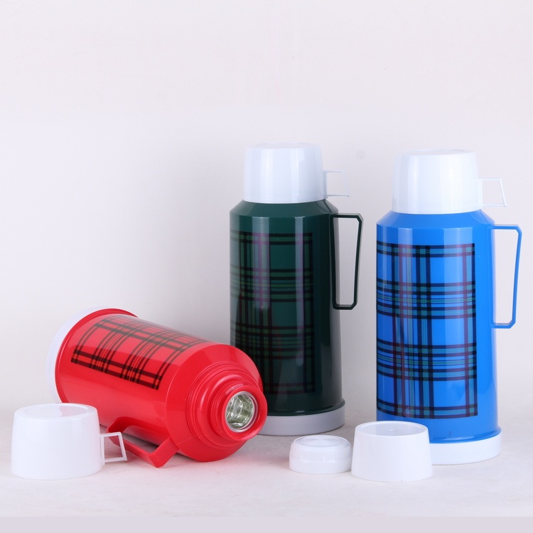The thermo-thermos bottle of 1.8l cold and hot water bottle