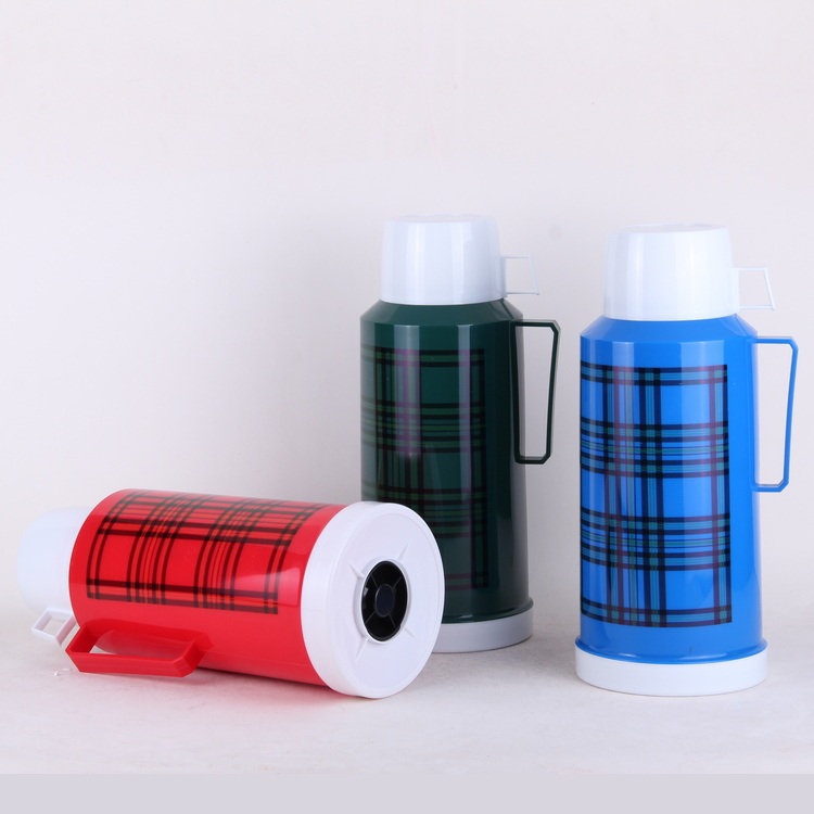 The thermo-thermos bottle of 1.8l cold and hot water bottle
