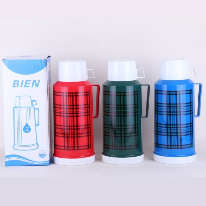 The thermo-thermos bottle of 1.8l cold and hot water bottle