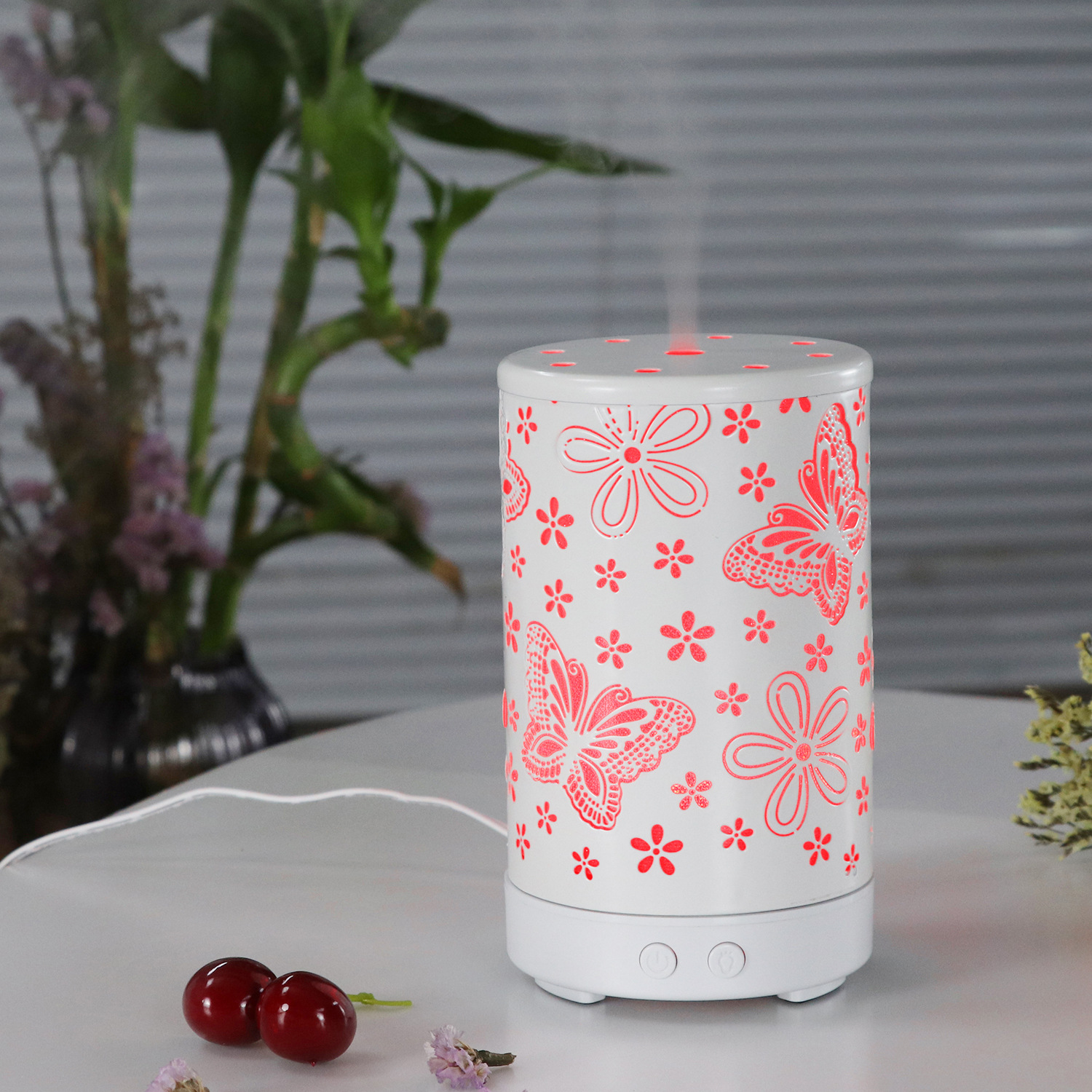 Creative Butterfly Pattern Wrought Iron Aroma Diffuser Mute Humidifier Essential Oil Diffuser Aerosol Dispenser Colorful Fragrance Lamp