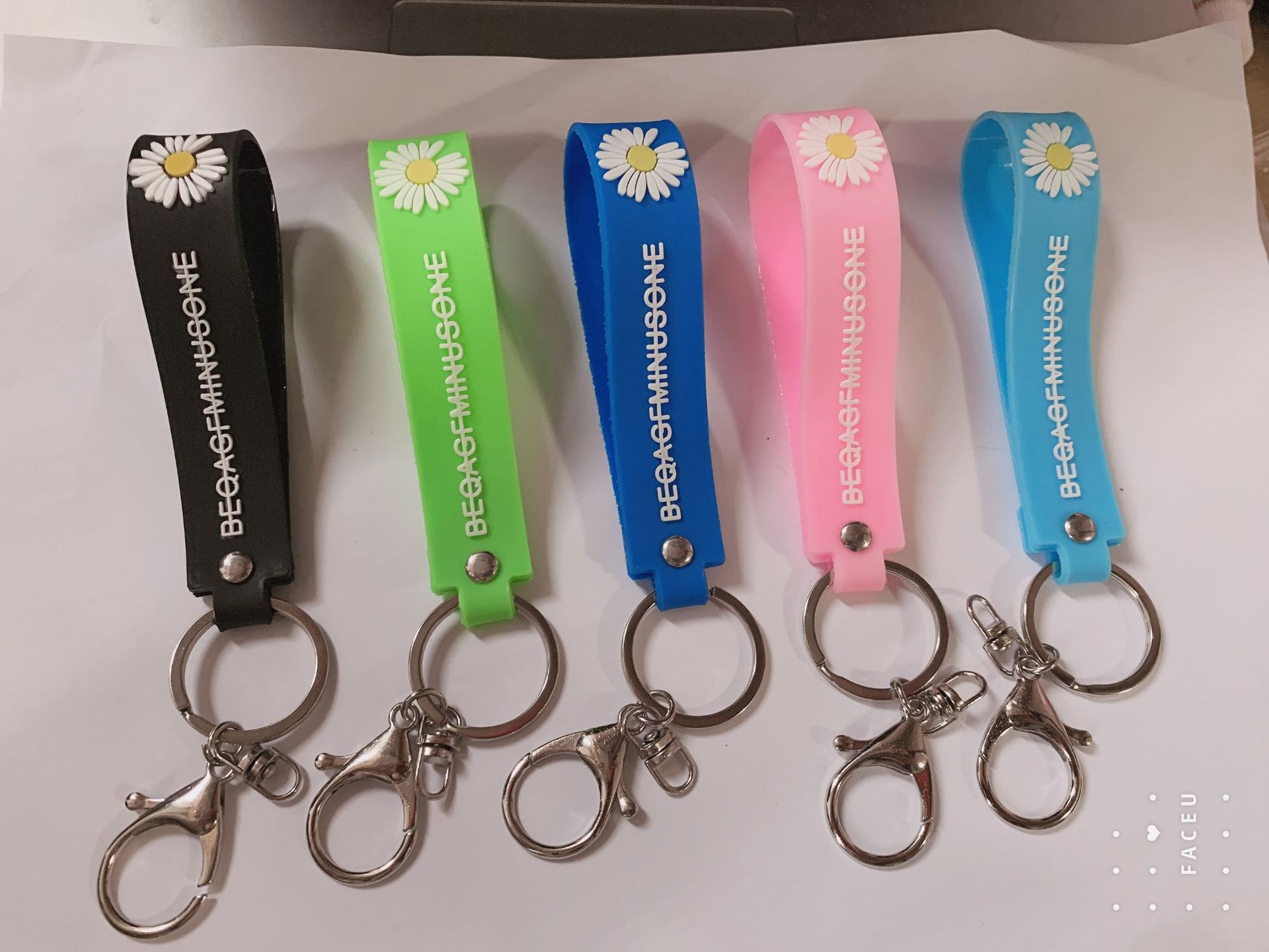 Popular G-Dragon Same Style Little Daisy Key Lanyard Keychain Accessories Card Bag Pendant Small Gift Ornaments