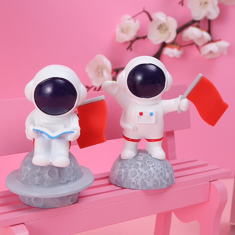 Space Trip Chuangyu Star Astronaut Hang Xiaoyu Blind Box Toy Doll Resin Craft Hand-Made Doll for Children