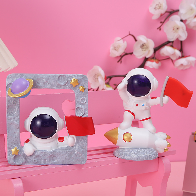 Space Trip Chuangyu Star Astronaut Hang Xiaoyu Blind Box Toy Doll Resin Craft Hand-Made Doll for Children
