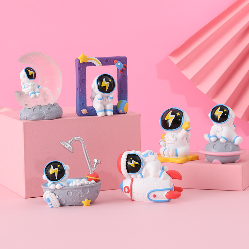 Space Trip Chuangyu Star Astronaut Hang Xiaoyu Blind Box Toy Doll Resin Craft Hand-Made Doll for Children