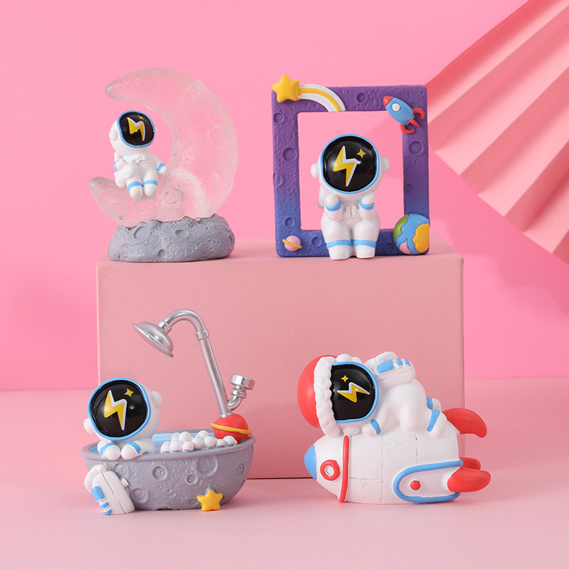 Space Trip Chuangyu Star Astronaut Hang Xiaoyu Blind Box Toy Doll Resin Craft Hand-Made Doll for Children