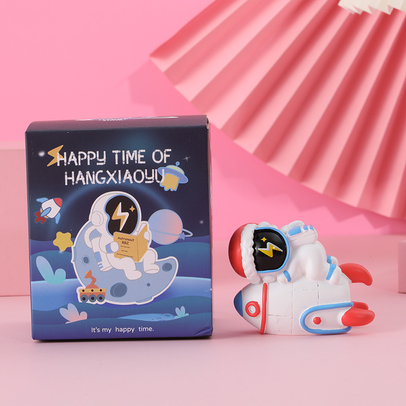 Space Trip Chuangyu Star Astronaut Hang Xiaoyu Blind Box Toy Doll Resin Craft Hand-Made Doll for Children
