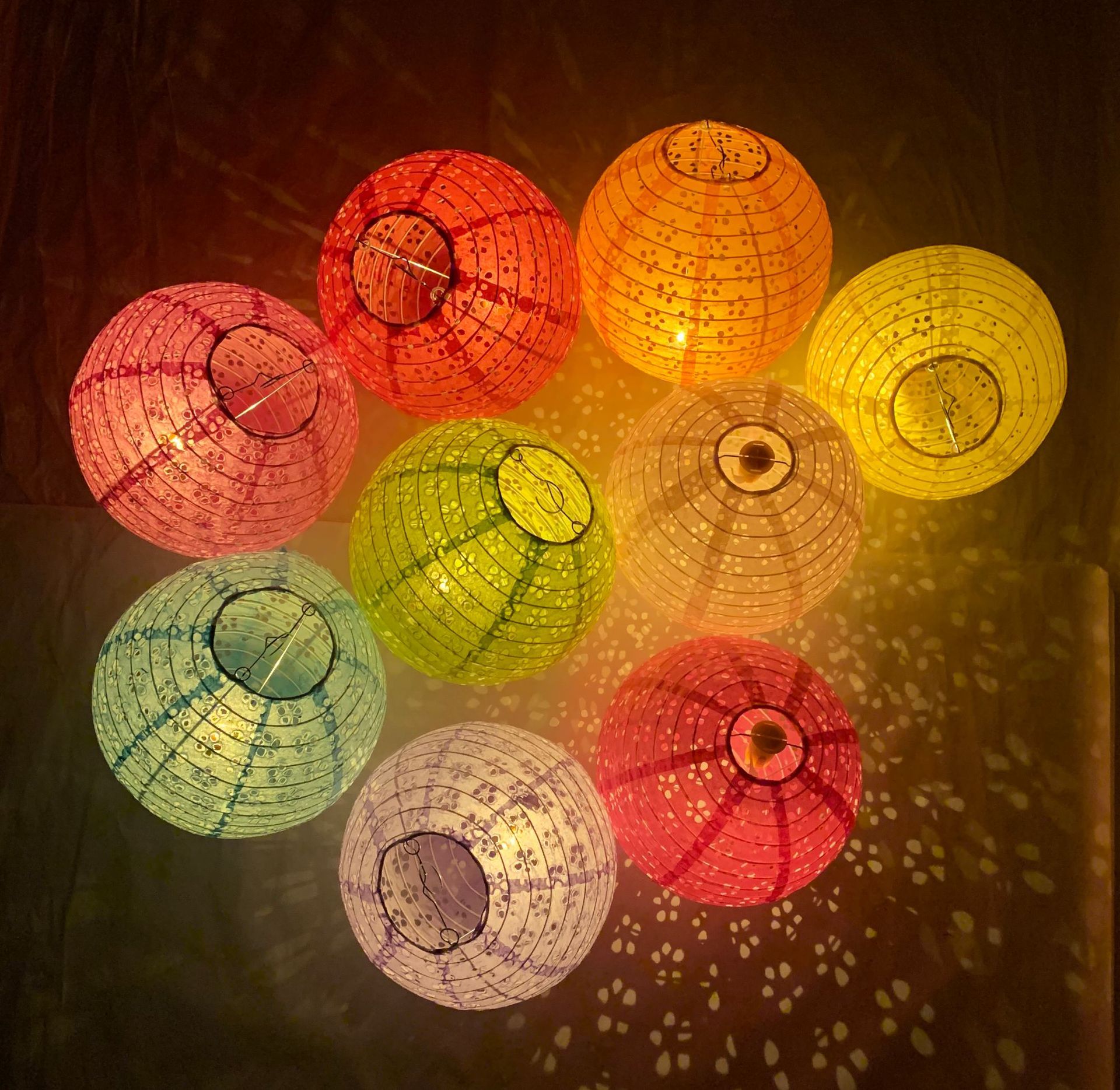 Portable Falling Water Chinese Lantern Festival Party Birthday Decoration Folding round Hollow Chinese Lantern Whole