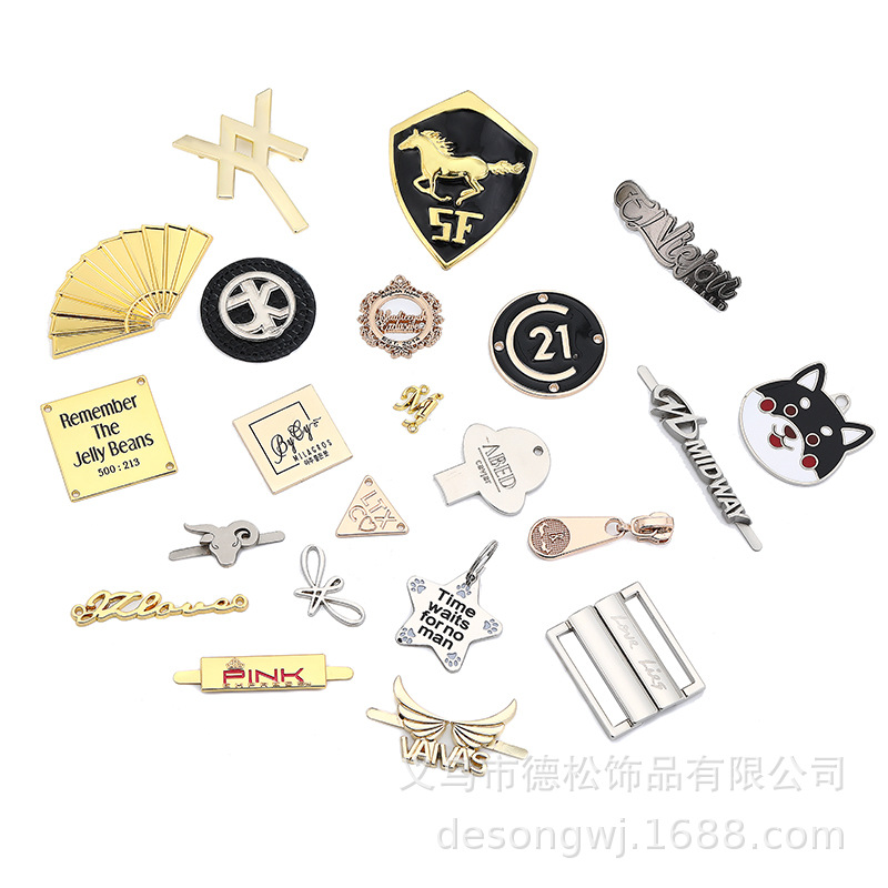 Customized Metal Nameplate Alloy for Die Casting Logo Nameplate Customized Digital Number Metal Doorplate Clothing Box and Bag Hardware