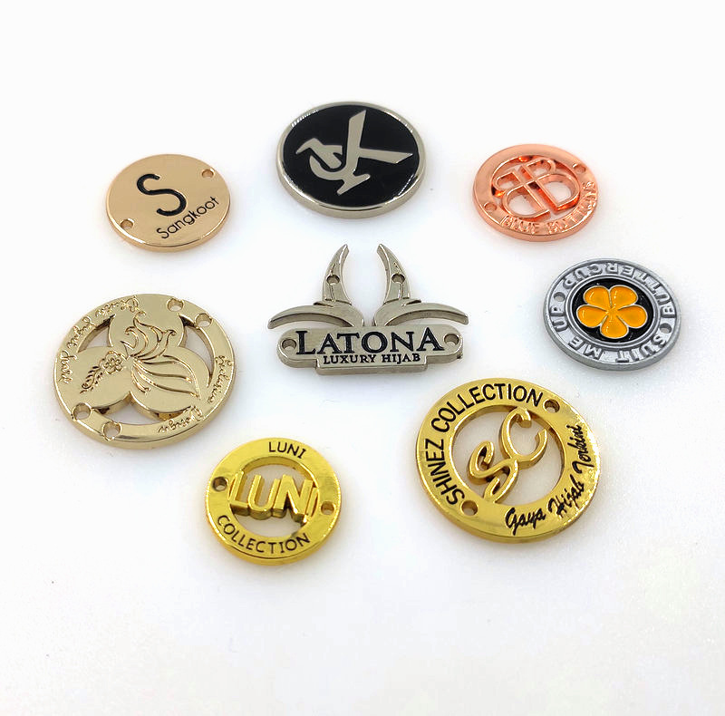 Customized Metal Nameplate Alloy for Die Casting Logo Nameplate Customized Digital Number Metal Doorplate Clothing Box and Bag Hardware