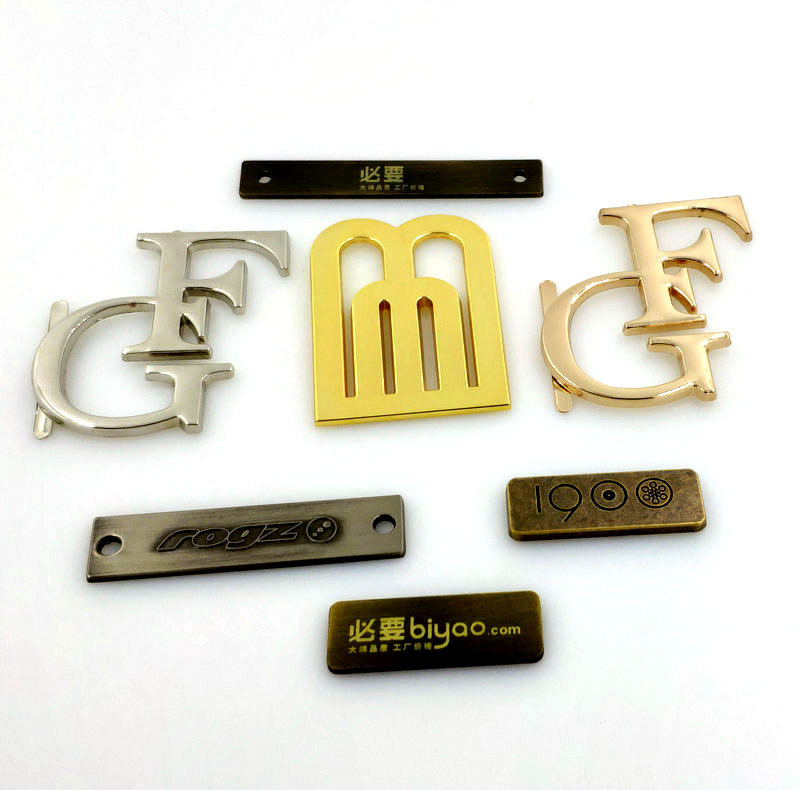 Customized Metal Nameplate Alloy for Die Casting Logo Nameplate Customized Digital Number Metal Doorplate Clothing Box and Bag Hardware