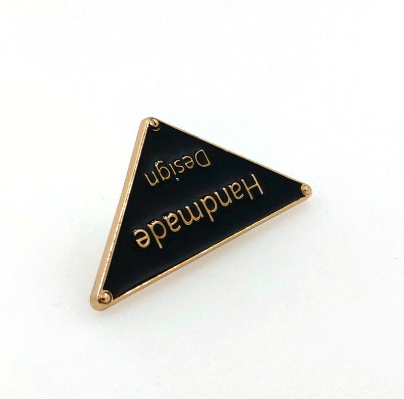 Customized Metal Nameplate Alloy for Die Casting Logo Nameplate Customized Digital Number Metal Doorplate Clothing Box and Bag Hardware