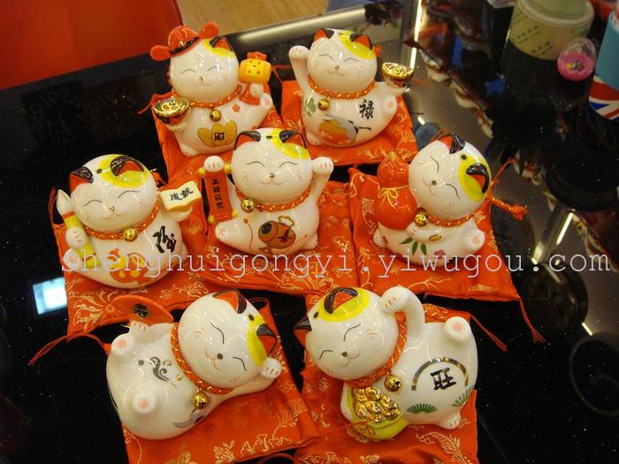 The cat cat cat ceramic Feng Shui Fortune Cat ornaments business gifts The cat cat cat ceramic Feng Shui Fortune Cat ornaments business gifts