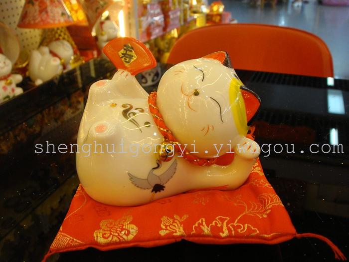 The cat cat cat ceramic Feng Shui Fortune Cat ornaments business gifts The cat cat cat ceramic Feng Shui Fortune Cat ornaments business gifts