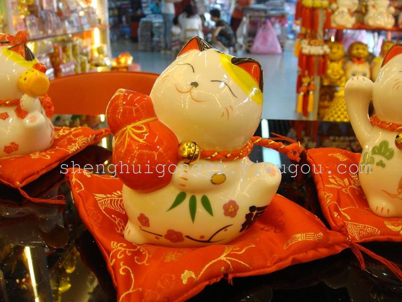 The cat cat cat ceramic Feng Shui Fortune Cat ornaments business gifts