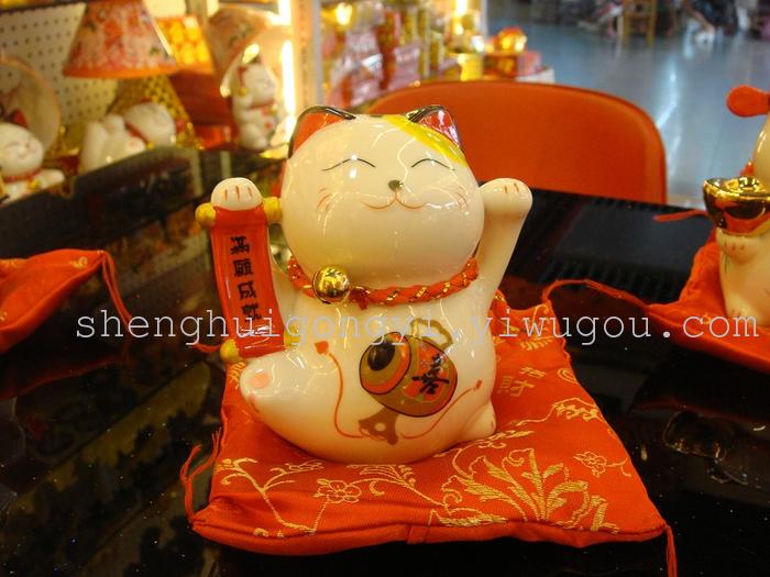 The cat cat cat ceramic Feng Shui Fortune Cat ornaments business gifts The cat cat cat ceramic Feng Shui Fortune Cat ornaments business gifts